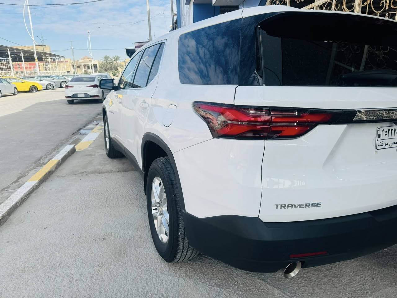 السلام عليكم  ترافرس ٢٠٢٣ فئة lt حادث موضح ب الصور بدون رقم سعر٢٥٥ بيع فقط للأستفسار ***********
