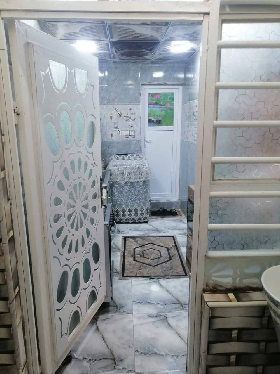 بيت للبيع حي ميسان قطاع 23 قريب شارع الجامع وشارع العسكري مساحه 50متر يحتوي على غرفه وصاله ومطبخ وصحيات كاشي و سيراميك البيت نظيف جدا السعر المطلوب 60مليون قابل للتفاوض 

للاستفسار والمعلومات الاتصال بنا *********** 
او مراجعه مكتب ألروان للوساطه العقاريه والمقاولات العامه 

عنوان المكتب حي ميسان ع الشريط قرب صيدليه الشراع 

عندك بيت عرصه للبيع راسلنه وات ساب وتدلل
#النجف #الكوفة #حي_ميسان #عقارات #ايجار #رهان #بيع
