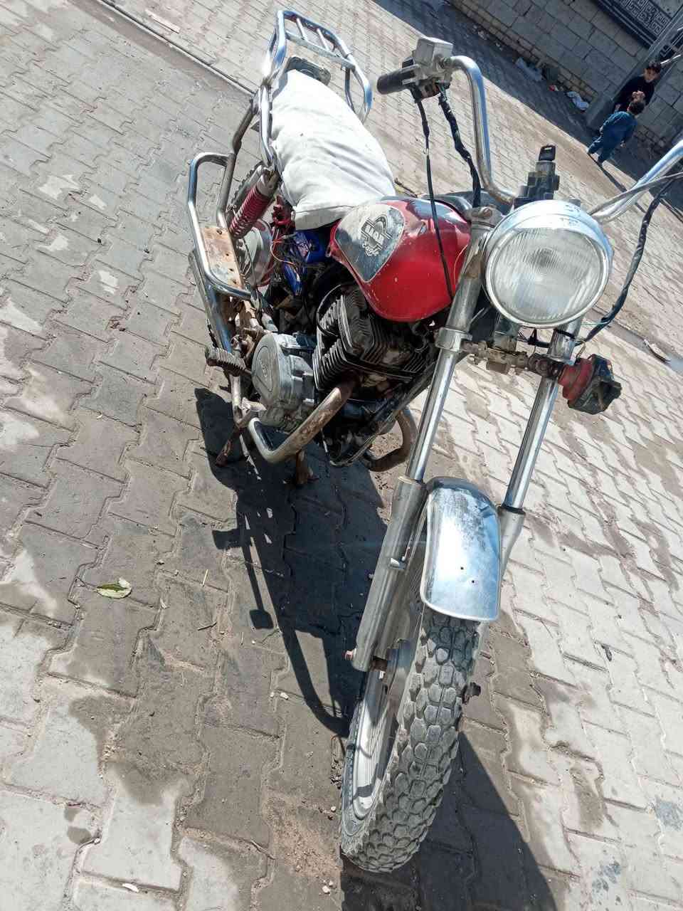 سلام عليكم من رخصة مدير الكروب المحترم دراجه صقر كلك مكفولة من السرقه بدون هندر باتري جديد امس شديته نكره سلف تايرات جدد السعر 160 قفل بدون عمله ربع مينزل من السعر العنوان النجف الاشرف الرضويه مااجاوب على التعليقات *********** بي واتساب
