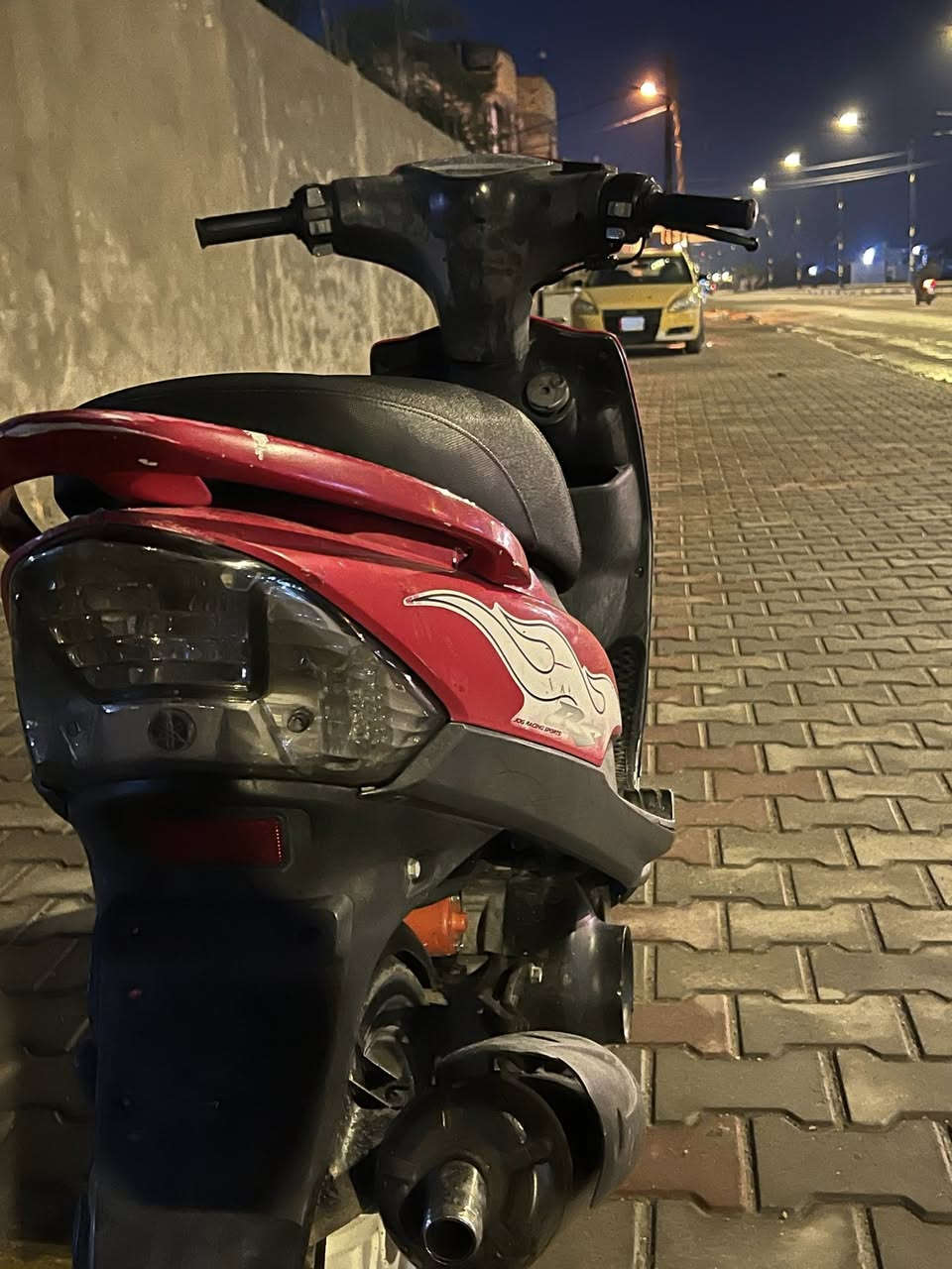 السلام عليكم ماكس عدله 
الدراجه حلوه و نضيفه شوفت عينكم 
عليه تزويد 
ويل نجمه مزدوده 
صالنصه صجميه 
كشن رياضي بلاد 
 الدراجه ((مفتوحه ))
باقي التفاصيل خاص أو تصال 
***********
