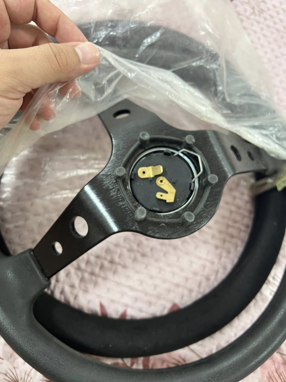 دركه MOMO اصلية بالجيس مامفتوحة حته الغلاف الكنتارا وياها 75 الف مكاني البصرة ***********
