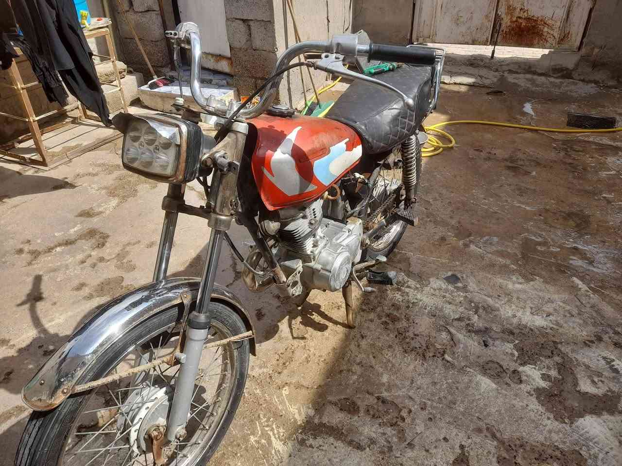 دراجه البيع بدون وراق
سعر  ٣٥٠ 
بل قادسيه  @
***********
