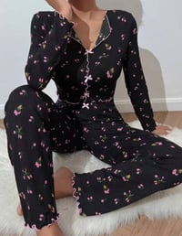 نص درزن • اقل طلب • ملابس