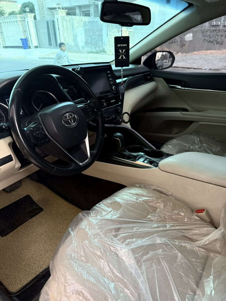 للبيع كامري خليجي موديل 2024 لون اسود وكاله عبداللطيف رقم بغداد محرك 2500بانزين هايبرد مضلل اسود وبيها كتاب تضليل بصمه وفتحه وكشن كهرباء وزنون ابيض وسبيرمنازل السياره مكفوله كفاله عامه ماعدا رصعتين زغار بالباب الخلفي جهه الصدر وباب الصندوق فقط ماشيه 51 عارضها 225 مكاني السيديه
0773036465


**إذا كنت صاحب هذا الإعلان وتريد حذفه لأي سبب، رجاءا أرسل رسالة إلى الدعم الفني**