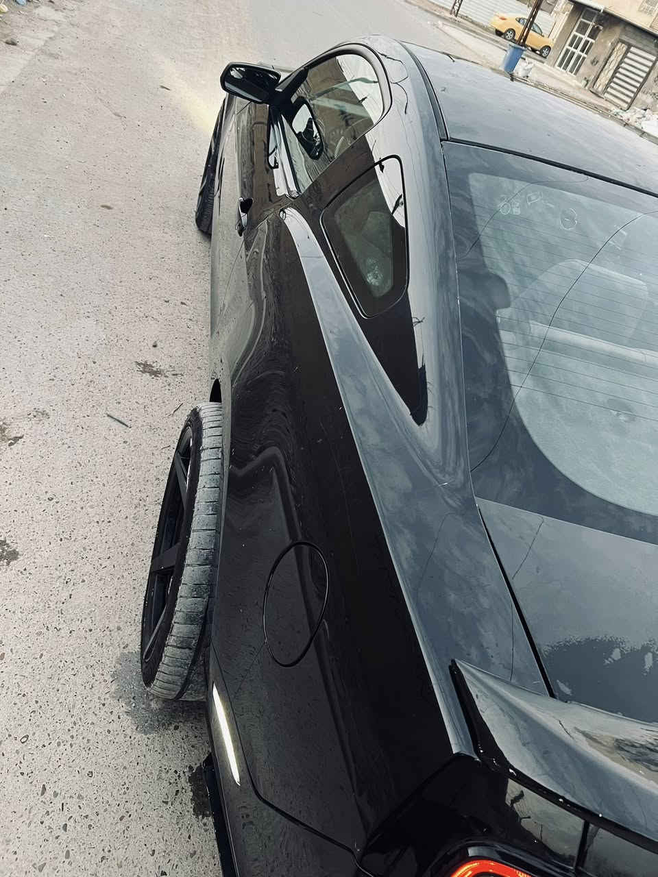 سلام عليكم للبيع او مراوس موستنك 2013 سياره بسمي رقم بغداد الجديد سياره نضيفه وحلوه كير ومحرك نضيفات كزوزات وبيهة بوابات تطفي وشغلهن  صدر نص عمر وعندي بيه سونار راسلني وادزلك السونار السعر 90 وبيه مجال ***********  مكان سياره بغداد
