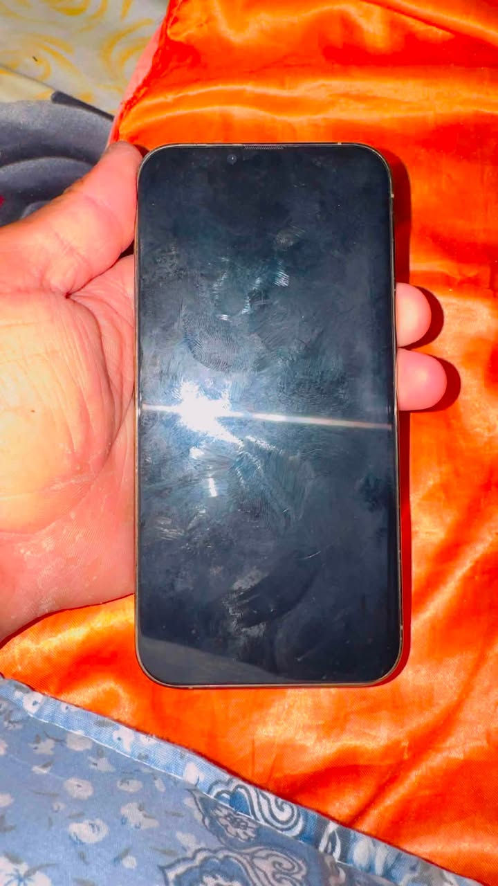 ‏ 13 Pro ماكس   ‏بطارية 98   مكفول  باقي تفصيل عل رقم ***********
