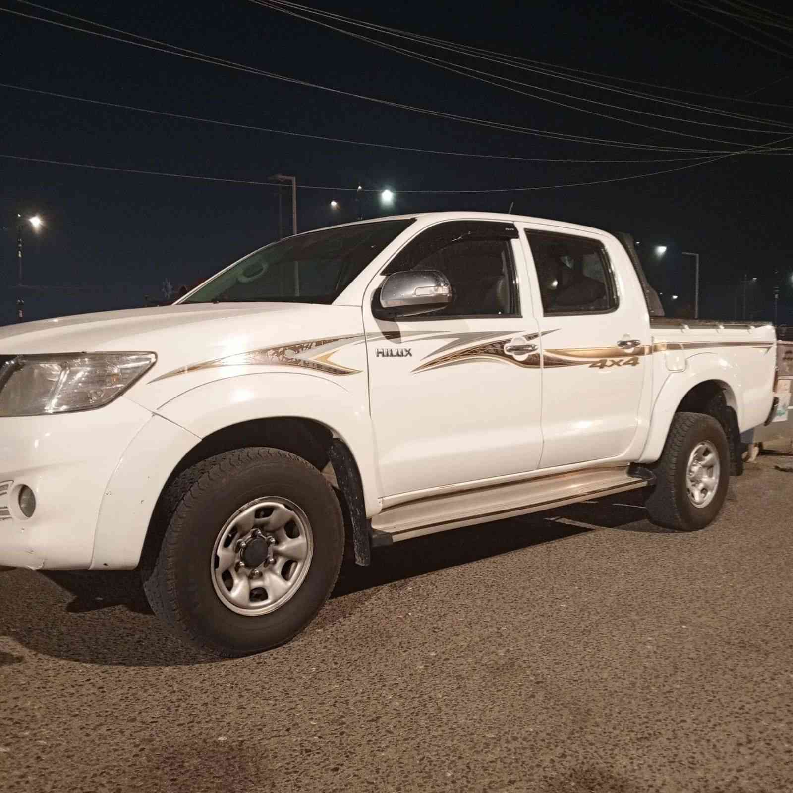 بيكم فور ويل مديل 14سياره مكفوله بيه صبغ فوك الدوسه شبر سياره كاز كير عادي مكينه لا تنقيص ولا تبخير سعر 170بيه مجال رقم انكليزي مكان السياره بصره ***********
