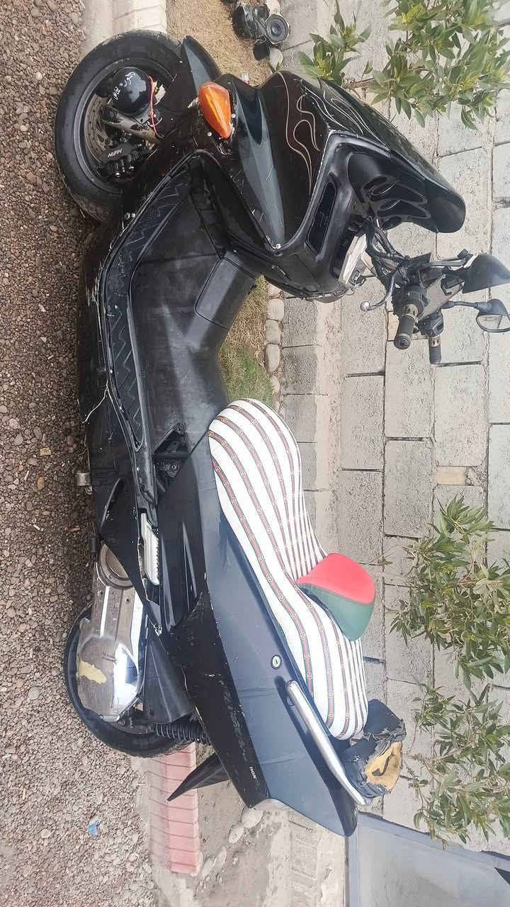 سلام وعليكم عنوان بغداد  فورزه 06 البيع نضافه فول ومكفوله دراجه لبع مذب عليه كامله مكمله سعره 450 التصال ***********
