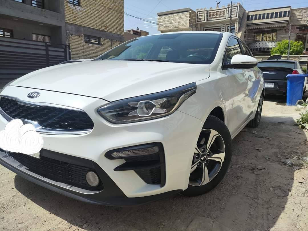 كيا سيراتو خليجي 

موديل 2021

 حجم المحرك 1600

 ماشيه47 الف فقط 

موصفات ( فول تحكم  ستيرن -فتحه سقف -تبريد خلفي داخل بيجي- لد امامي و لد خلفي- كامره خلفيه - مري شفط - اشاره بالمري- انضمه قياده- منضومه زنون اصلي- 5 ويل كب- )  مكفول من الحادث و الصبغ والتبديل  بيه رصعات مال حلوب وبارد بسيط  

 رقم بغداد بسمي بغداد  حي الجهاد 

السعر 163

رقم الهاتف وتساب ***********
