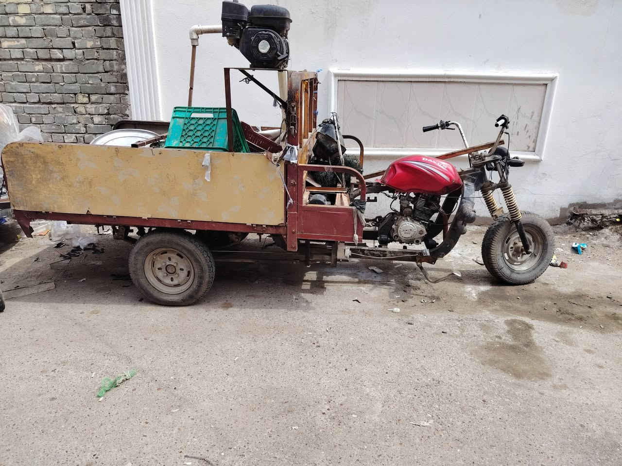 ستوته للبيع شغاله نكره ٢٥٠ وبيها مجال بغداد الشعله الخطيب الزراعي محركها ٢٢ ***********
