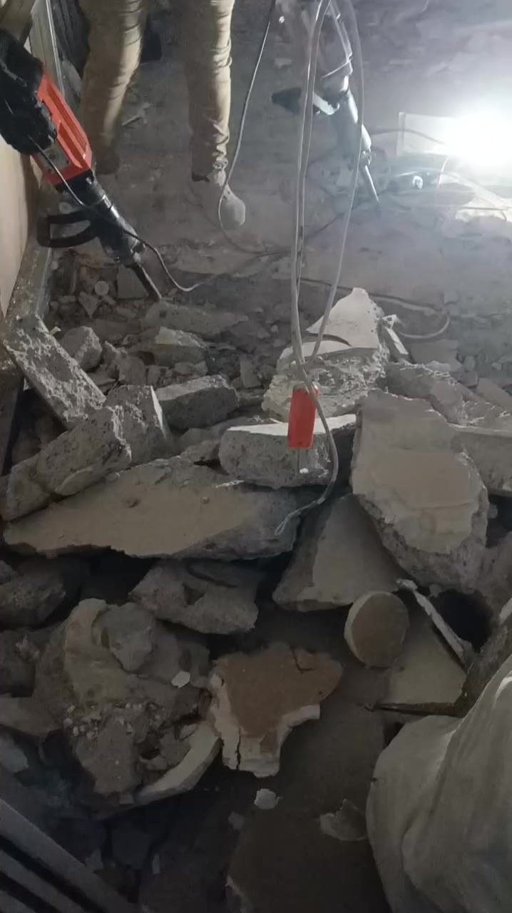 كادر مختص بالتفليش والتگشير والترميم اتصل وبخدمتك *********** بي واتساب متفرغ حالين
