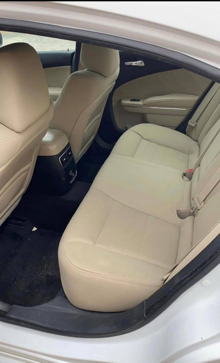 السلام عليكم جاجر ادوات كصة جنطة موديل ١٣ متوؤمة اربيل على الحاسبة سعر ٦٠ او مراوس بجارجر موديل ١٦ او ١٧ وانطي فرق حسب القناعة المكان البصرة


**إذا كنت صاحب هذا الإعلان وتريد حذفه لأي سبب، رجاءا أرسل رسالة إلى الدعم الفني**