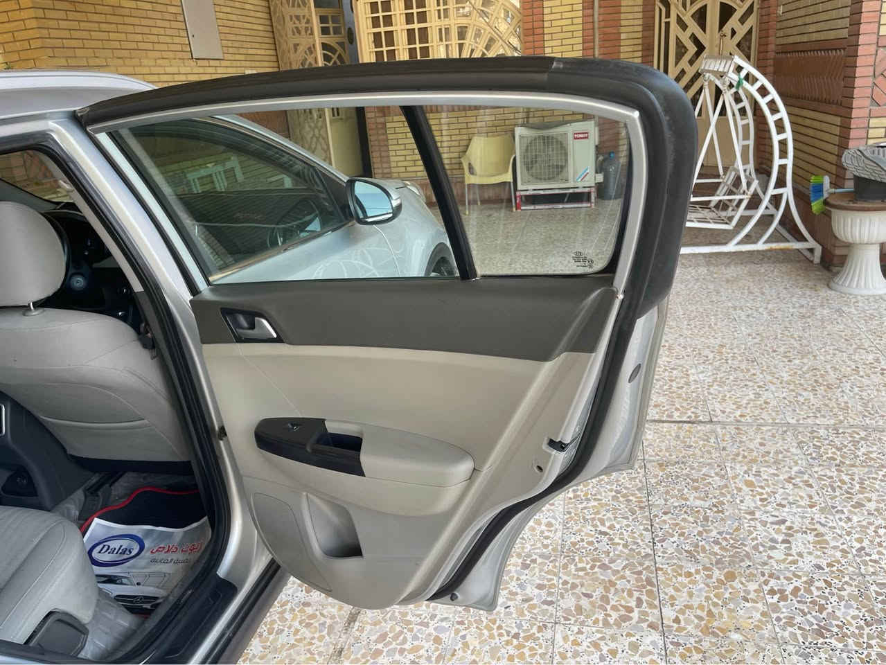 خليجي مكينه حجم ٢٠٠٠ بدون صبغ السونار مرفق مع المنشور  الرقم الانكليزي الجديد سياره جاهزه  مكان السياره ميسان قطاع ١٥ شعبان الاتصال على الرقم *********** عمارة, ميسان
