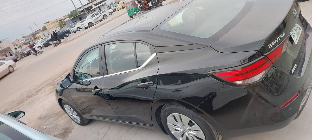 السلام عليكم نيسان سنترا موديل 25وارد امريكي حادثها بس بنيد ماشيه 3000 بدون رقم تترقم جميع المحافظات مواصفات نص فول محرك 2000 مكان السياره البصرة السعر 130 بيع او مراوس حسب القناعه 
***********
