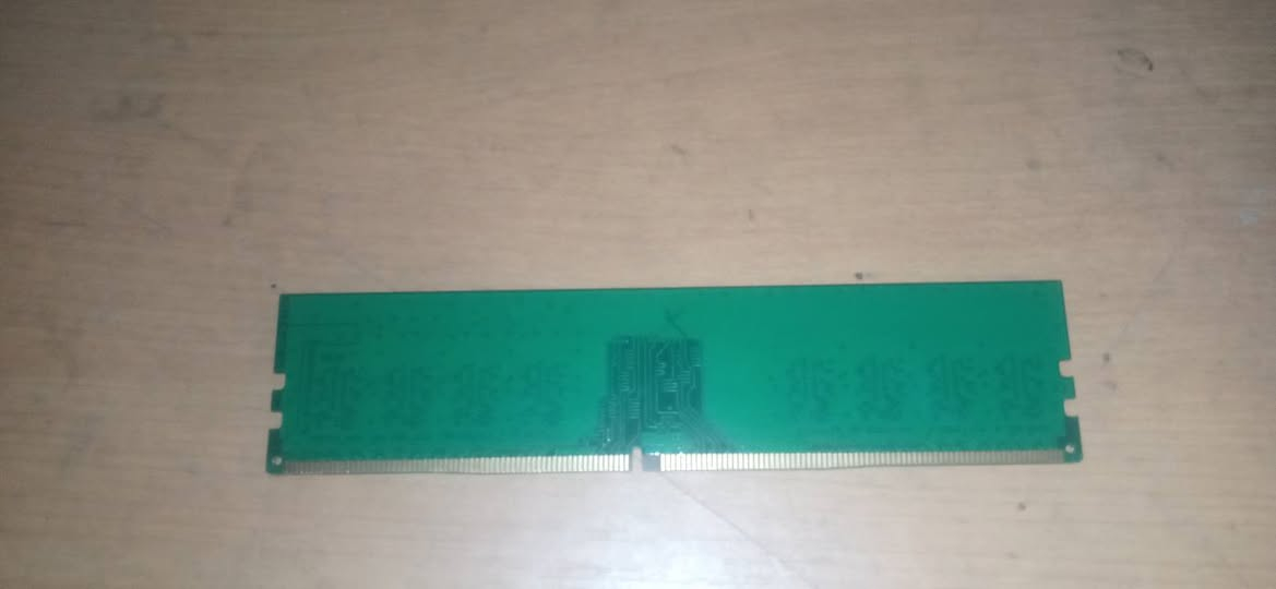 رام 4gb ddr4 crusial cl17 سعرها 25 شامل التوصيل للتواصل خاص او واتساب ***********
