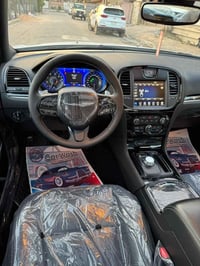 🚗 للبيع – كرايسلر 300 S موديل 2023خليجي وكالة هارلم) 🚗 📄   ✨ تفاصيل ال...