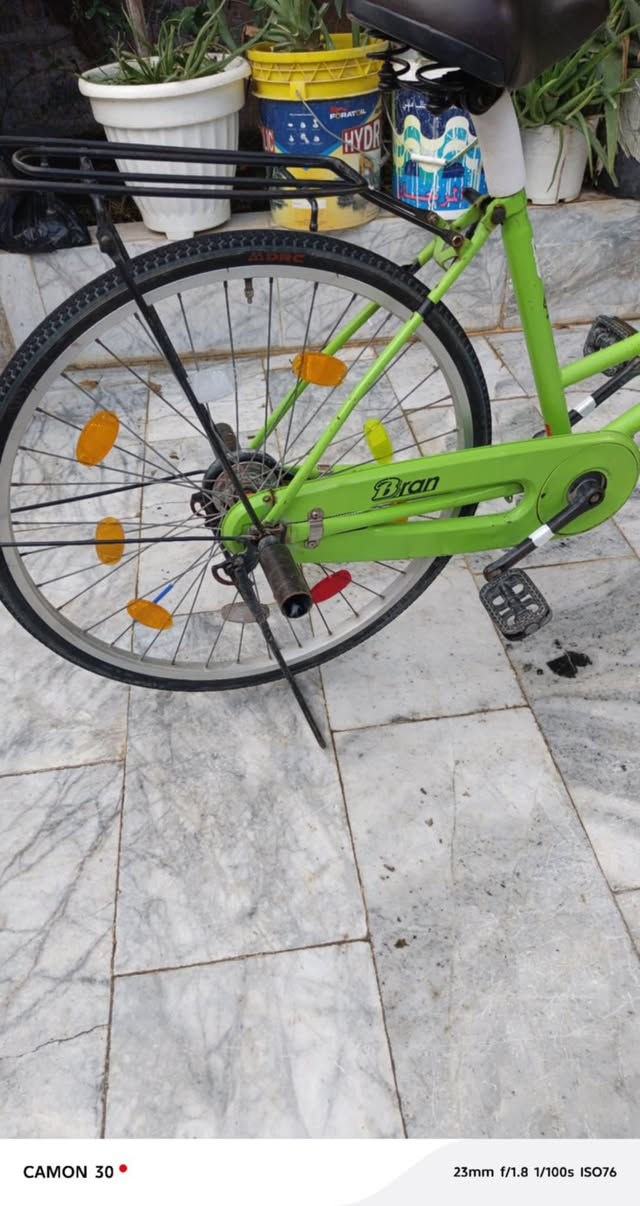 ام عليكم بايسكل للبيع نضيف كلش تفاحي حجم26غراضه كامله جاملغات بريك امامي هوه وجبمزه 4مصاطر فسفورات 13فسفوره اماميه السعر 90وبي مجال


**إذا كنت صاحب هذا الإعلان وتريد حذفه لأي سبب، رجاءا أرسل رسالة إلى الدعم الفني**