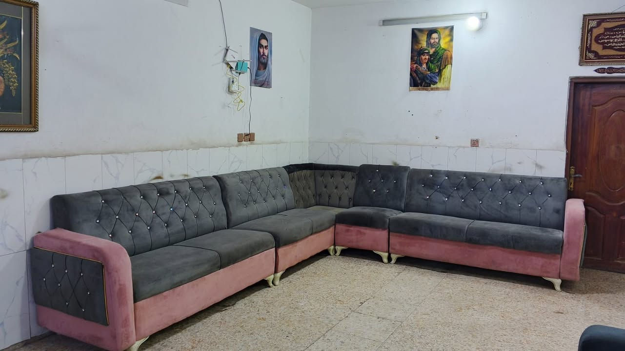 ديوان 10 مقاعد نظيف
سعره 220 وبي مجال لبياع 
يوجد توصيل بكروه ب واتساب
***********
