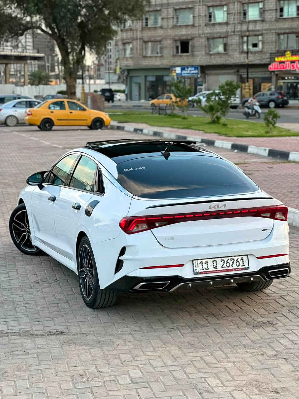 🚗 للبيع Kia K5 GT-Line موديل 2023 🚗
▫️ اللون: أبيض لؤلؤي
▫️ رقم بغداد (باسمي)
▫️ ممشى قليل 50kmالف
▫️ مكفولة كفالة عامة
▫️ بارد أمامي وخلفي (مكانين) ❄️
▫️ محرك 1.6.T
▫️ جير أوتوماتيك 8 سرعات
▫️ تشغيل بصمة + دخول ذكي+ بصمة بيبان + اشارة ترحيب
▫️ ريموت ستارت
▫️ شاشة كبيرة مع Apple CarPlay وAndroid Auto
▫️ كاميرا خلفية + رادار امامي + رادارات جانبية
▫️ مثبت سرعة
▫️ نظام اختيار وضعيات القيادة (Drive Mode)
▫️ويل GT قياس 19 إنج
▫️ إنارة LED أمامية وخلفية+ اشارة ترحيب
▫️ فتحة سقف بانوراما
▫️ داخلية جلد مع تطريز GT-Line
▫️ شاحن لاسلكي للموبايل
▫️ السيارة نظيفة جداً ولا تحتاج أي مصروف.

🎥 صور الحادث مرفق بالمنشور.

للاستفسار والمفاوضة الاتصال برقم *********** مكان السيارة بابل
