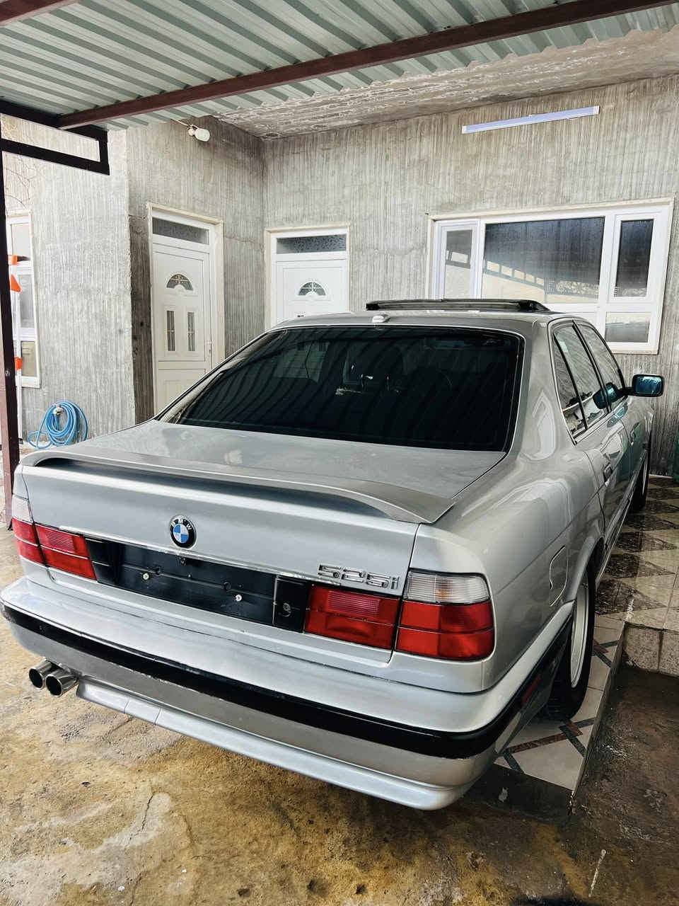 BMW 1995 525Ai
موديل 1995
بيلاد 525وبيلاد تؤماتيك 
ته بريت ساردو گه رم
كوشين جلد بيلادي كوشين هيته ر
ته له فؤن بيلاد وپئش گه وره 
هيجي نيه نمونه له جواني 
ته خم تايه ويلي نوئ 
ته خم پئشي تازه گؤرايه 
4$وه ره قه غرامه له سه ره ده تده مه وه 
ته عويل به شه رت
***********واتساب
حنوان به رده ره ش
