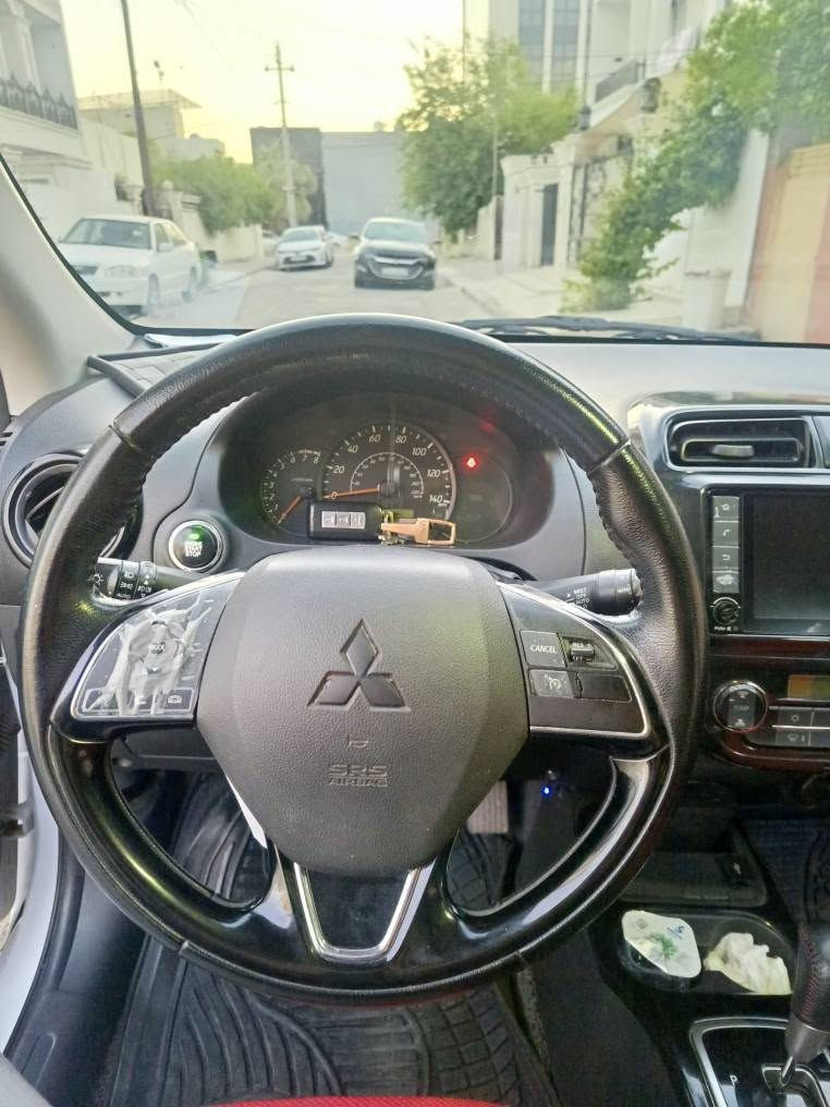 ‎ML32FUFJ2NHF02005
‎
‎میراج ٢٠٢٢ بلاک ئدیشن. سعر ٨٦ وەرەقە 
‎شاشە و کامیرا و سوکان ڤۆلیوم و رادار . 
‎بەسمە و شەغال و قوفل دەرکە و کردنەوە ئەوتۆ دورکەوە قوفل دەبی لە نزیکبوونەوە بەخۆی دەبتەوە . 
‎دوو سویج . 
‎
‎٥ پارچەی سبوغە بێ ئێرباگ ١٠٠٪
‎٢ پارچەی لەو پێنج پارچەیە کەمەک زەردبوونەوەی هەیە.  
‎
‎گێر و مەکینە بە شەرت. 
‎سەنەوی تا ٢٠٣٠ نوێیە.  وەکالە. بەناوکردن. هەموو شت بەشەرت . 
‎
‎*********** WhatsApp 
‎ أربيل, العراق
