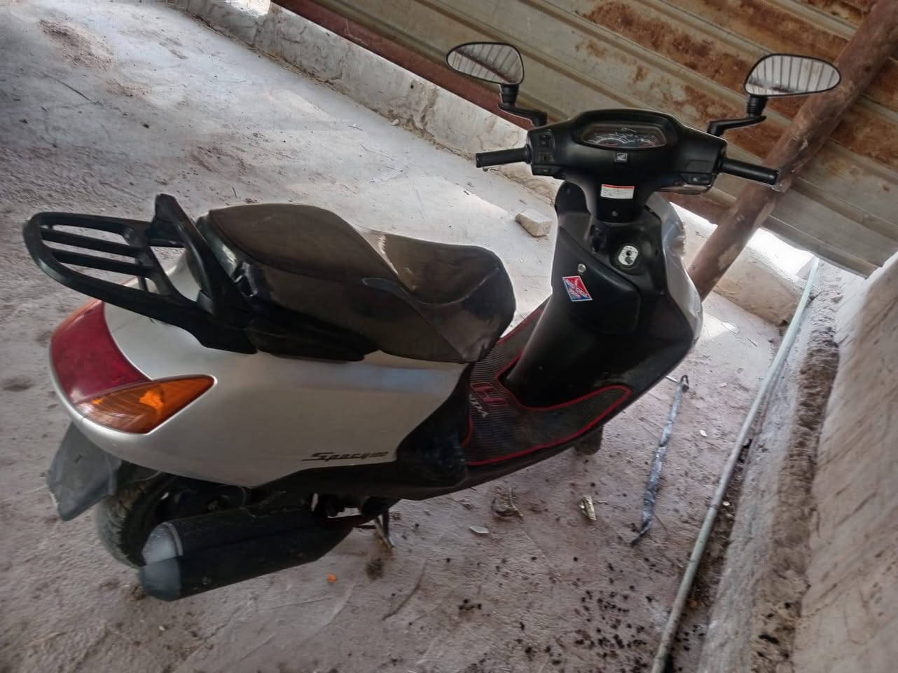 دراجه للبيع للاستفسار الاتصال على الرقم ***********
