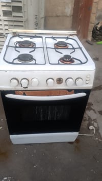 طباخ للبيع شغال سعره ٥٠ وبيه مجال والشراي يدلل رقمي ٠٧٨٢٣٦٨٣٧١١