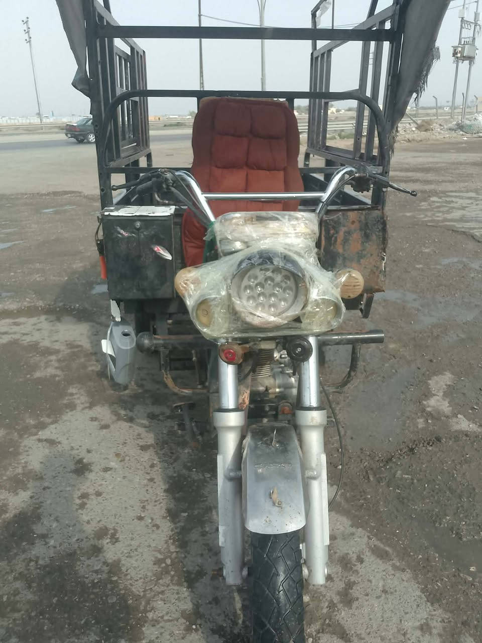 سلام عليكم ستوته للبيع الموديل 16.الستوته نضيفه خير من لله. المحرك 200 سنويه كامله.  ال مكان  تقاطع عبدلله ابن علي (ع) السعر خاص. ***********
