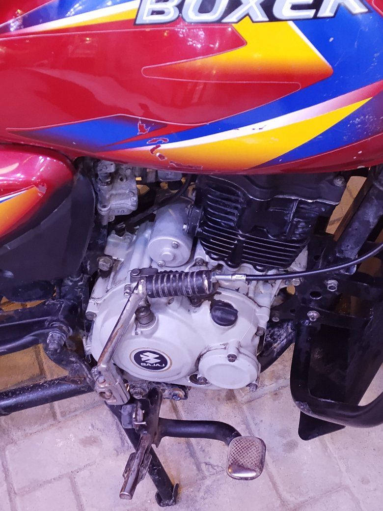 السلام عليكم خوان دراجه بوكسر مديل ٢٠ دراجه نشطه ومرتبه بس عوزها ترتيب لا اكثر ولا اقل مفتوحه مره وحده عوزها دوسات رجلين ودوسات الوره بس وحده كلوب امامي شغال وكلوب خلفي شغال اشاير عوزهن ربط ضفيرتهن موجوده ولعينه كذالك بس ربط الدراجه ااوراق تجي وتفحص ونشوف لأن أنه هم ما اعرف بيهن كللش جناي ايراني وخذتها وما اعرفلها الله يشهد علي تجي تفحص وتشوف افضل الك وسعرها مليون وميه وخمسين وبيها مجال قليل كللش بدون احراج مكاني الكزيزه   رقمي وتساب  متواجد *********** وكل الهله
