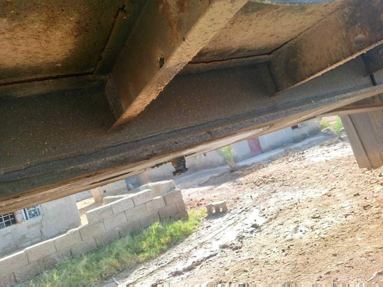 السلام عليكم عربانه للبيع حداديه 3دناكير ابيع واقع حال هل الموجود شوفت عينك دناكيرها هوزنات مال سكانيه 
السعر 40
***********
مكان بغداد ناحيه الوحده +
مطبخ ثلاجه جاهزات
