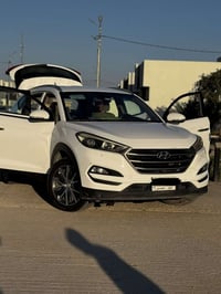 توكسان موديل 2016 كفالة بيها بس باردات  السيارة نظيفة كلش   ماشية 185 ...