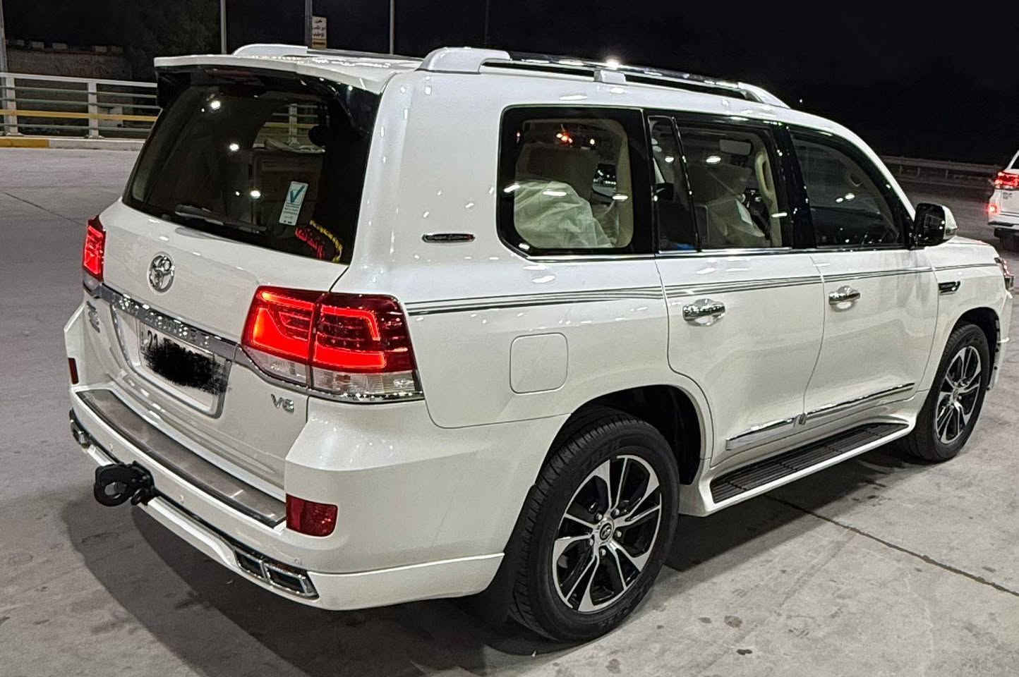 تۆیۆتا لاندکڕۆز 2021 گراند تۆرینگ 
سفری شەریکەی ساز دەرەجە یەک 
فول مواسەفات 
مەکینەی V6 
کوشن کارەبایی 
کێچ لێگزز
3 شاشە 
سڵایت 
8 ئێرباگ 
سندوق کارەبای 
5 کامێرا 
هەموو گیانی بەشەرت 
تەنها دوو شوێنی بچوکی سارد 
رەقم سلێمانی تحویل و غەرامە بەشەرت 

سـعـر : لە کۆمێنت داوابکە ڕاستەوخۆ بۆت دێت 📥 

گێر و مەکیەنەی بەشەرت 
هیچ کێشەیەکی تێدا نییە 

ژمارەی خاوەنەکەی 
***********
