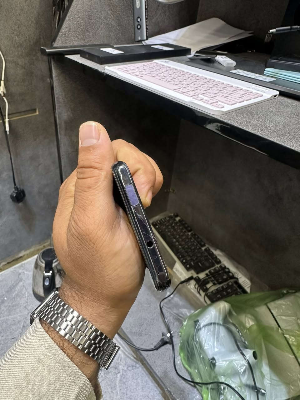السلام عليكم
Y9a 
باقي التفاصيل بلا الصور 
الخاص مفتوح


**إذا كنت صاحب هذا الإعلان وتريد حذفه لأي سبب، رجاءا أرسل رسالة إلى الدعم الفني**