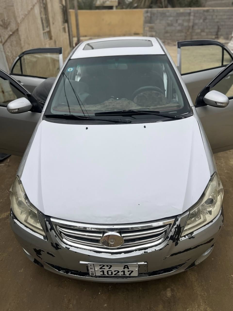 سلام عليكم بيوايدي G3 موديل 2013 لون رصاصي فضي كير اوتو مكينة 1800 رقم واسط دولي الجديد تحويل ثاني يوم شرط التحويل سيارة جاهزة مابيها نقص برغي صدر جديد امامي خلفي تخم تاير جديد باتري جديد كهربائيات مابيها اي نقص  عليها ادامة مجموعة البانزين بالكامل مواصفات معروفه بصمه تشغيل بصمة أبواب مع الجنطة فتحة سقف حادثها (جاملغ + بنيد)
مكانها كربلاء تواصل ع الرقم ***********
السعر 43$ بيها مجال كلش قليل قليل حك السلام عليكم بس
