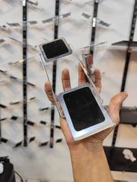 من رخصة الادمن  رفوف محل للبيع  خشب  ستاندات خشب  ستاند احذيه  مساطر  ...