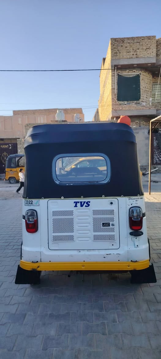 سلام عليكم بيع مستعجل تكتك2021 مكفوله رقم وسنويه والوحه نكليزي المكان واسط قضاء الحي رقم الهاتف ***********
