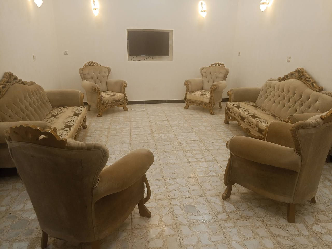 تخم تركي للبيع 10 مقعد النظافه 100 المكان بغداد التواصل على هذا الرقم واتساب اتصال     ***********
