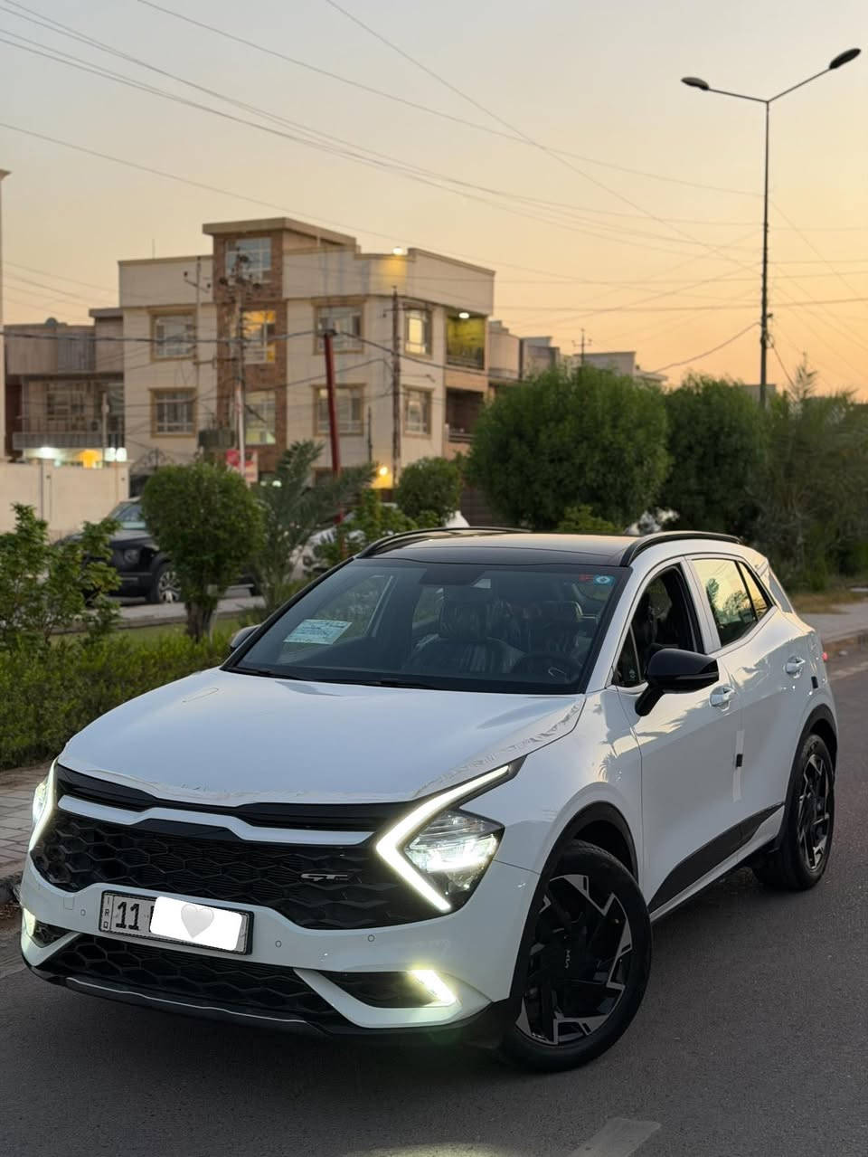السلام عليكم كيا سبورتج ٢٠٢٥ 
خليجي جي تي لاين فول ١/١ 
ماشية ٧ فقط بعدها بحالة الزيرو
مواصفات 
بنوراما
بصمة تشغيل
كشنات جلد +كنتارة
كشنات كهرباء
لايت لد 
لايت زنون
بلوجكتر لد 
بك لايت لد مع الأشارة ايضاً لد 
صندوك كهرباء
بصمة ابواب
مري شفط
اشاير مري
تحكمات ستيرن
شفتات سرعة 
شاشة متصلة
التحكمات بل داخل كلها لمس 
هاند بريك بصمة
حساس امامي وخلفي
كشنات + ستيرن تدفئة
شحن لاسلكلي 
محرك ٢٠٠٠ دوش 
مكفولة من الضربة والصبغ والتبديل عدا بارد بل باب بدون فتح 
محرك وكير مكفولات لا فتح ولا شي 
السعر ٢٣٨ ورقة
العنوان بغداد حي الجامعة 
الرقم ***********
