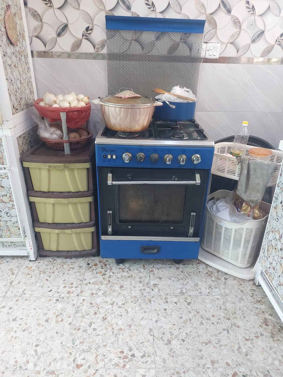 السلام عليكم عندي عراض بيت لبيع كاونتر 250 بيها مجال وطباخ /75 وجربايه نفرين كامله 150 تخم ديوان 11 نفر  سعره 350 بي مجال لطيبين مكان الطوبجي


**إذا كنت صاحب هذا الإعلان وتريد حذفه لأي سبب، رجاءا أرسل رسالة إلى الدعم الفني**