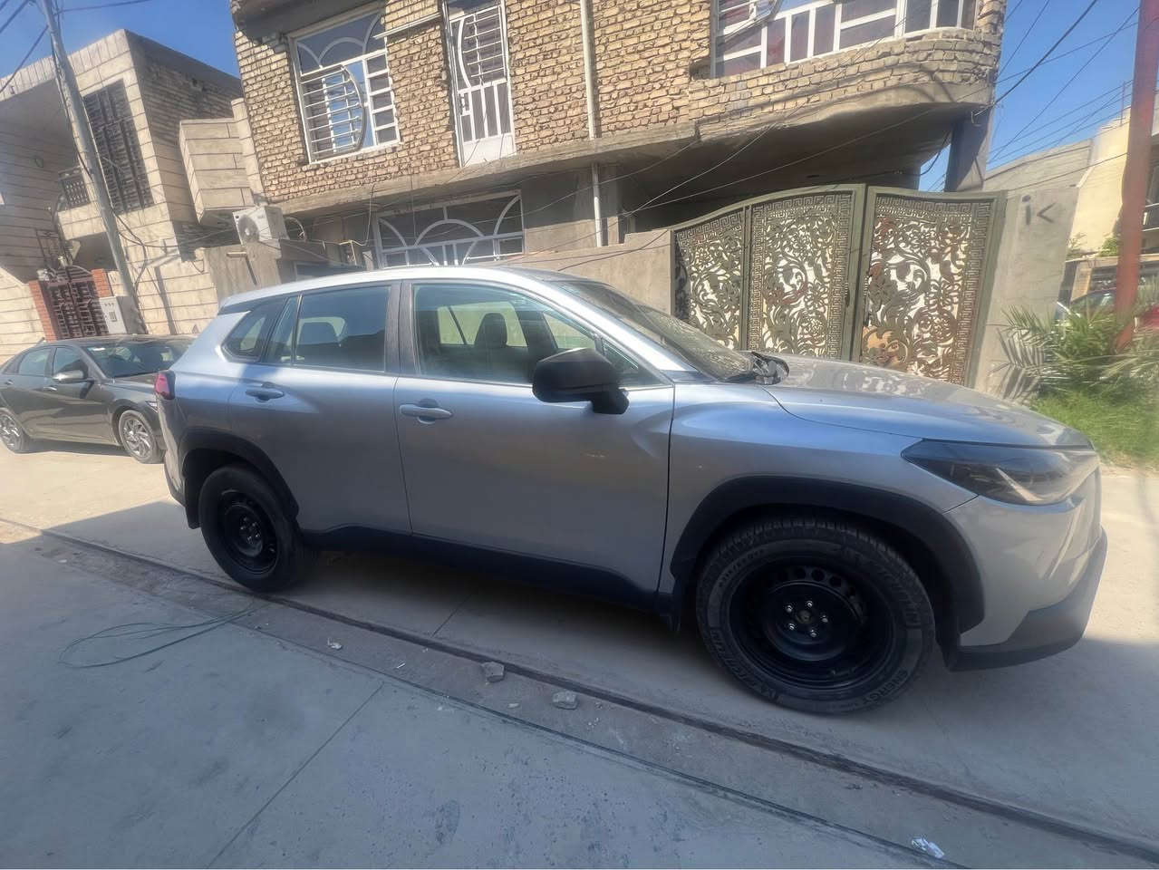 كورلا كروز
موديل 2022بانزين فقط بانزين فقط
ماشيه 45 مايل
مكينه 2000 
صبغ قطعه واحده فقط بنيت فقط مكفول لغود شواصي حادث سطحي سياره في جديده بمعنه الكلمه 
ملاحضه : بيها بارد في اماكن شويه بلقماره مال تحميل وبيها شويه بقبق جنطه 
مكان السياره بغداد الدوره 
السعر 153 $ ورقه وبيها مجال 
مواصفات
تحكمات ستيرن فول
شاشه كبيره
كار بلي 
هند بريك دكمه 
رادار امامي
تحديد مسار خروج 
للتواصل *********** بغداد, العراق
