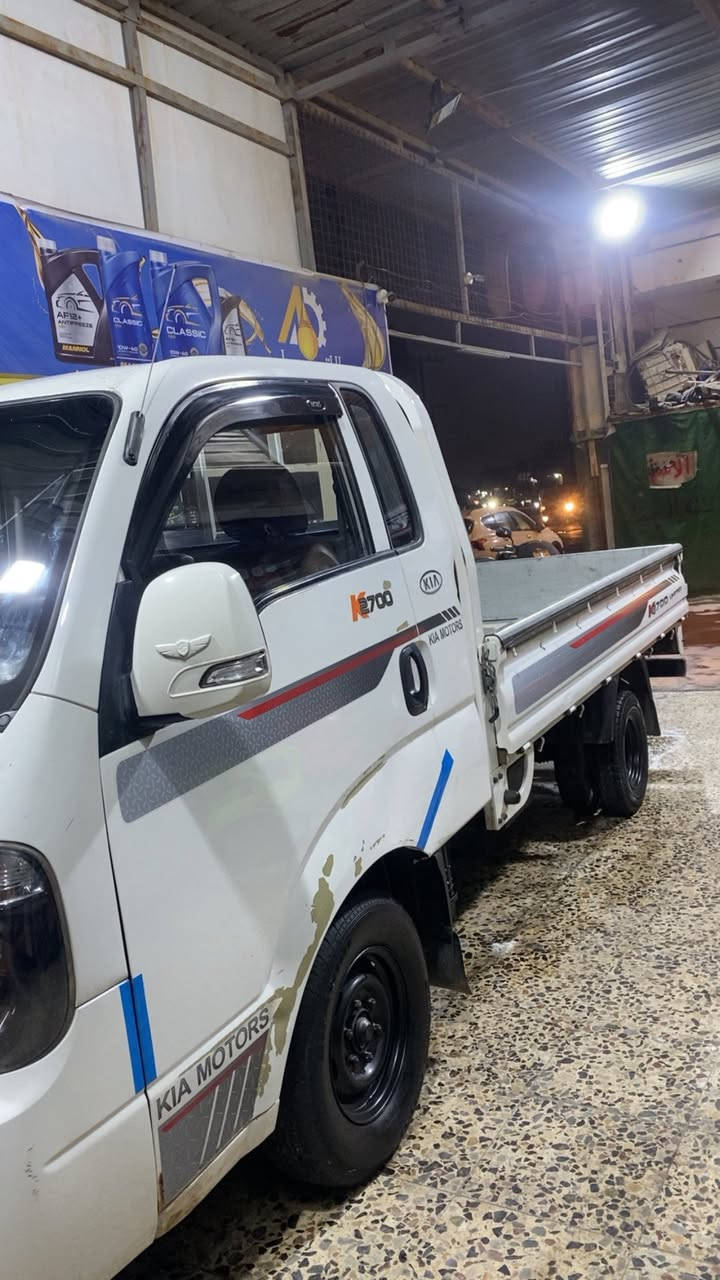 السلام عليكم 
كيا حمل نثيه 2019 سياره جاهزه 
بيها البنيد مبدل مكينه كير شاصي كفاله 
عنواني الكماليه سعر السياره 119$وبيها مجال بسيط 
***********
