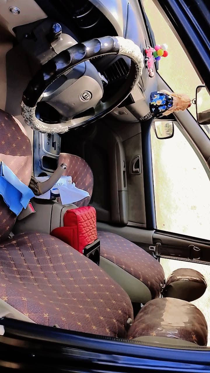 السلام عليكم سورنتو موديل 2009 كير محرك تبريد مكفولات تخم تاير بيه بانيد مصبوغ وشبر بلجنطه فحص سونار سعر 95$ سبعه راكب سته سلندر المكان الرشيدية بغداد مامتواجد فيسبوك ***********
