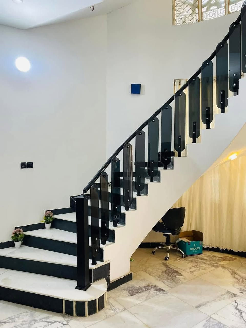 الى اهالي ذي قار الاعزاء اليكم عرض خاص لمده 5ايام فقط
متر المحجر الالمنيوم العدل التركي 4 خطوط ب33 الف فقط
متر المحجر الالمنيوم الفر التركي 4 خطوط ب40 الف فقط
متر المحجر الالمنيوم المربع ب65 الف فقط
متر المحجر الجام ب57 الف فقط (ضد الكسر )
متر الكاونترات ب110 الف فقط تركي المنشأ
متر السقوف 10الاف فقط 
البي في سي حسب القياس والنوعيه 
سارع واحجز وخلي منزلك جميل  ماعليك بس تتصل اوتراسل البيج  (العمل يشمل نقل وشد كله علينه )***********
واتساب موجود …….
