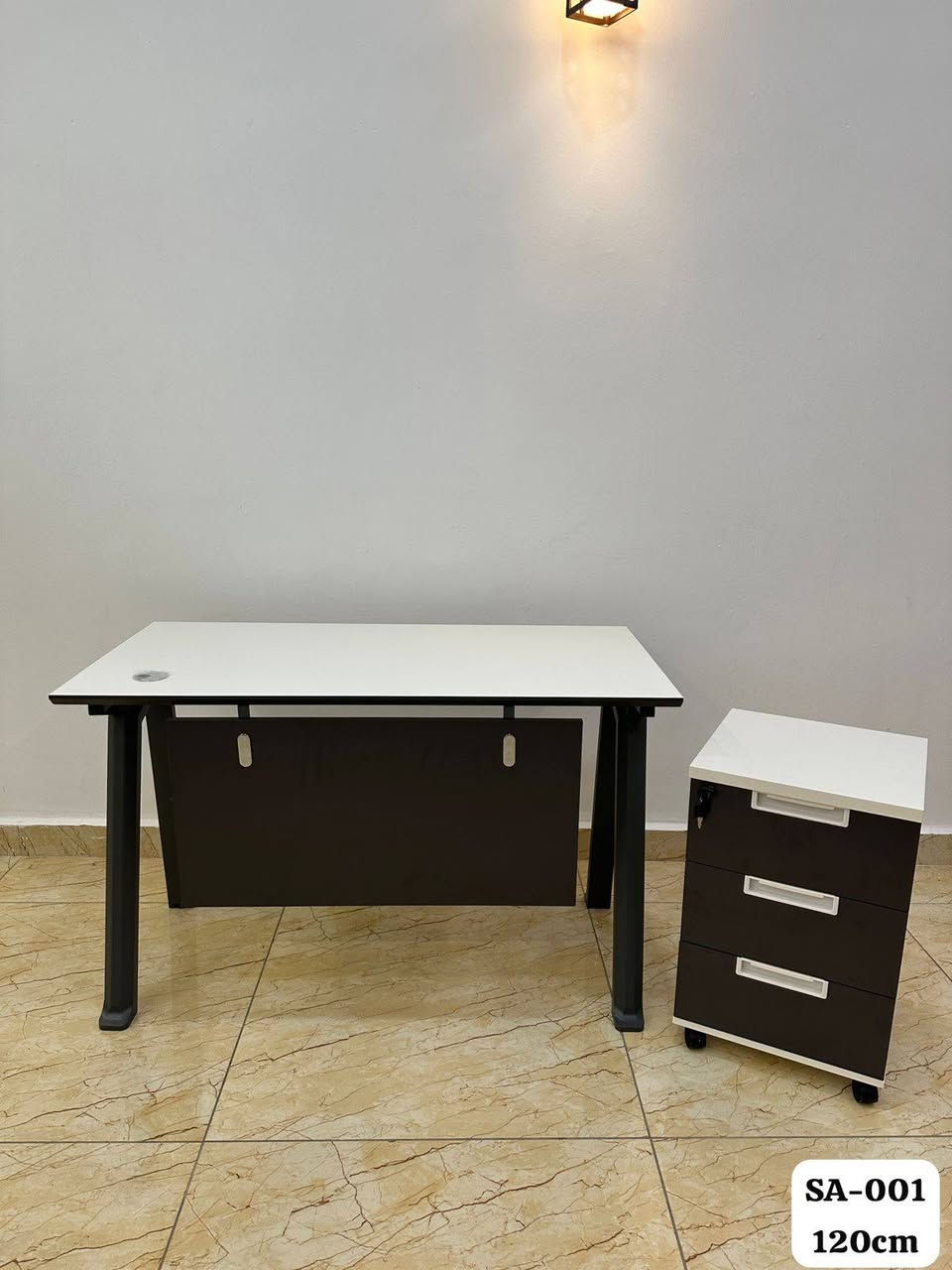 من يتميز عن الاناقه يجده يمنا تعلن شركه الروان الاثاث عن توفير انواع المكاتب الجميله *********** اسعارنا تنافسيه
