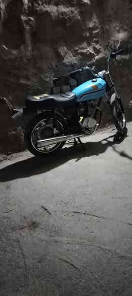 السلام عليكم الدراجه للبيع نامه اصلي بس المكينة متياز الشاصي نامه اورق 6 السعر 500 قفل والاستفسار هذا الرقم *********** ماتشتري لا تعبني
