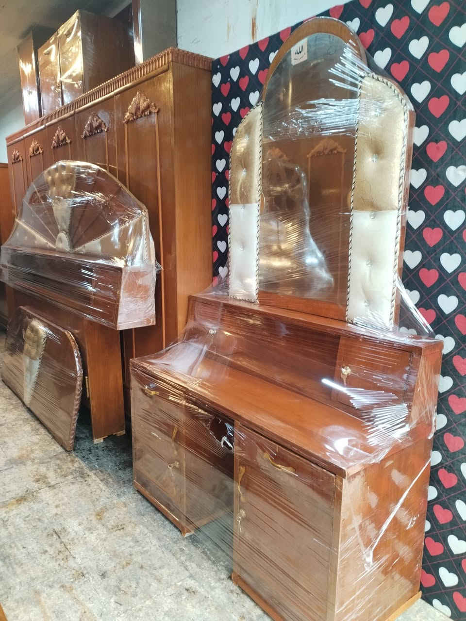 غرفه 5باب حيل حلوه السعر 450 
***********
 ***********
