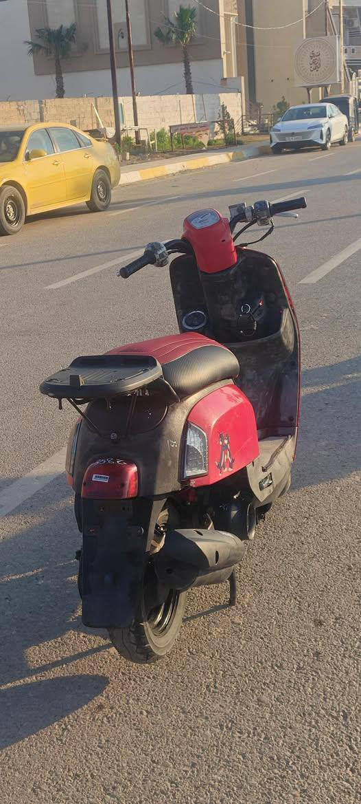 سلام عليك
دراجه بوليس (2010)
الدراجه جديدة كلش مكفوله من كلشي 
مصارلها شهر من نازله من الرمبه 
الدراجه ( كابريتر) 
.
.
مكاني ديالى بعقوبه 
 رقمي موجود واتساب (***********)
