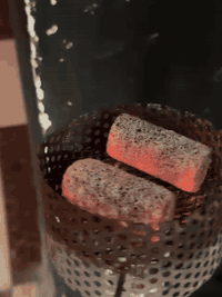 سلام عليكم
فحم جمر 

بدون غاز بدون ريحه رماد قليل فحمه تخبل ابيع على الفحص الكميه محدوده 

***********
