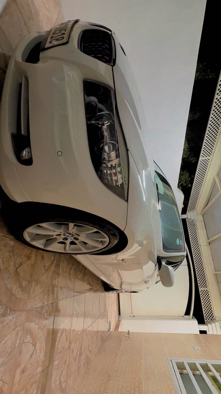 BMW E90 2011
گئر تۆماتك
٥ پەردە بیلاد
په رده ى دواوه كاره باييه
٦ سیدی
لایت داینامیک
پيش و پشت حه ساس
به سمه 
سلایت 
كوشن يته ر كاره با ى خه زن
ته بريد دوو زون
ره قه مو سه نه وى هەموی نوئیە هه تا ٢٠٣٠ به ناوى خومانه
كلينه بى سبووخ 
سه ياره كه لؤكه هه مووشتى له سه ر بيلاديه
٤ پستنه گيرو مه كينه و ئه كسل ته بريد به شه رت 
خه ليجيه سه ياره مه يانى سفرى ئره يه 
سعرى١١٢ مجالە کی برایانە 
ره قه م موبايل *********** واتس ئا پ أربيل, العراق
