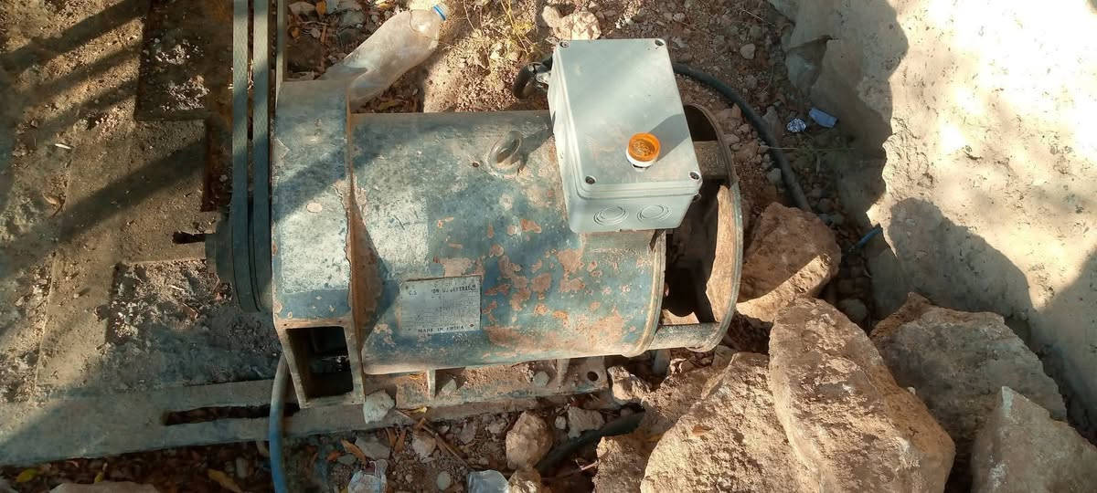 السلام عليكم 
مولده كامله للبيع السعر 450 الف وبيها مجال  
اتصل على الرقم وتدلل.   ***********
